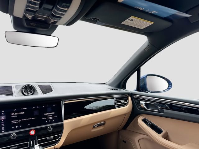 Used 2024 Porsche Macan Turbo image 27