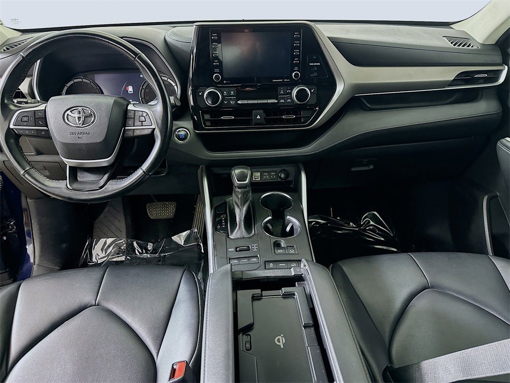 Used 2022 Toyota Highlander XLE image 19