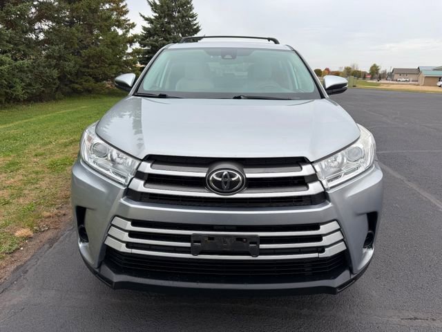 Used 2018 Toyota Highlander LE image 5