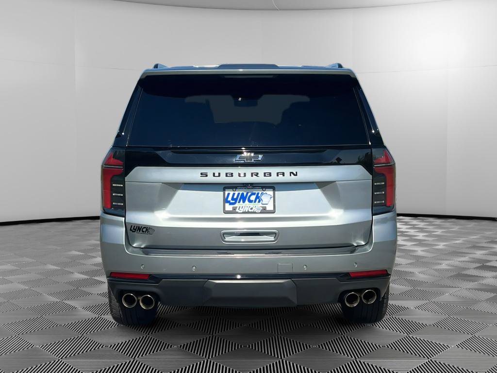Used 2025 Chevrolet Suburban Z71 AWD/4WD image 3
