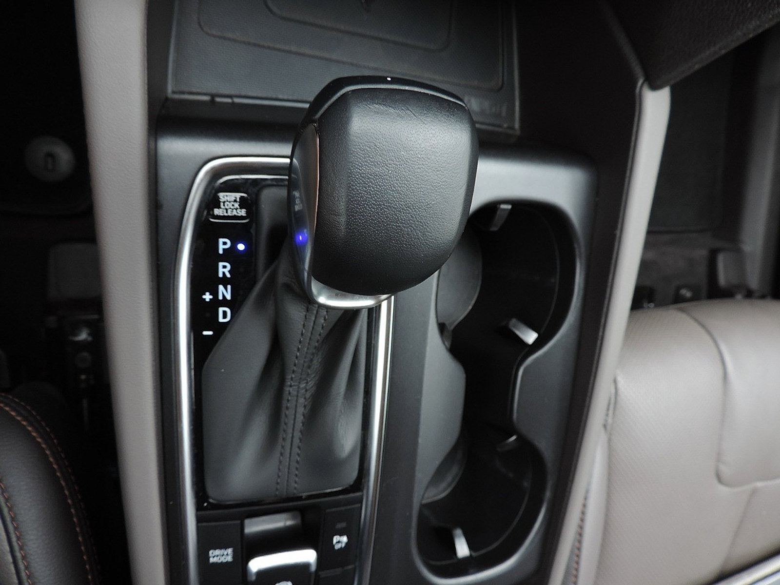 Used 2020 Hyundai Santa Fe Limited FWD image 23