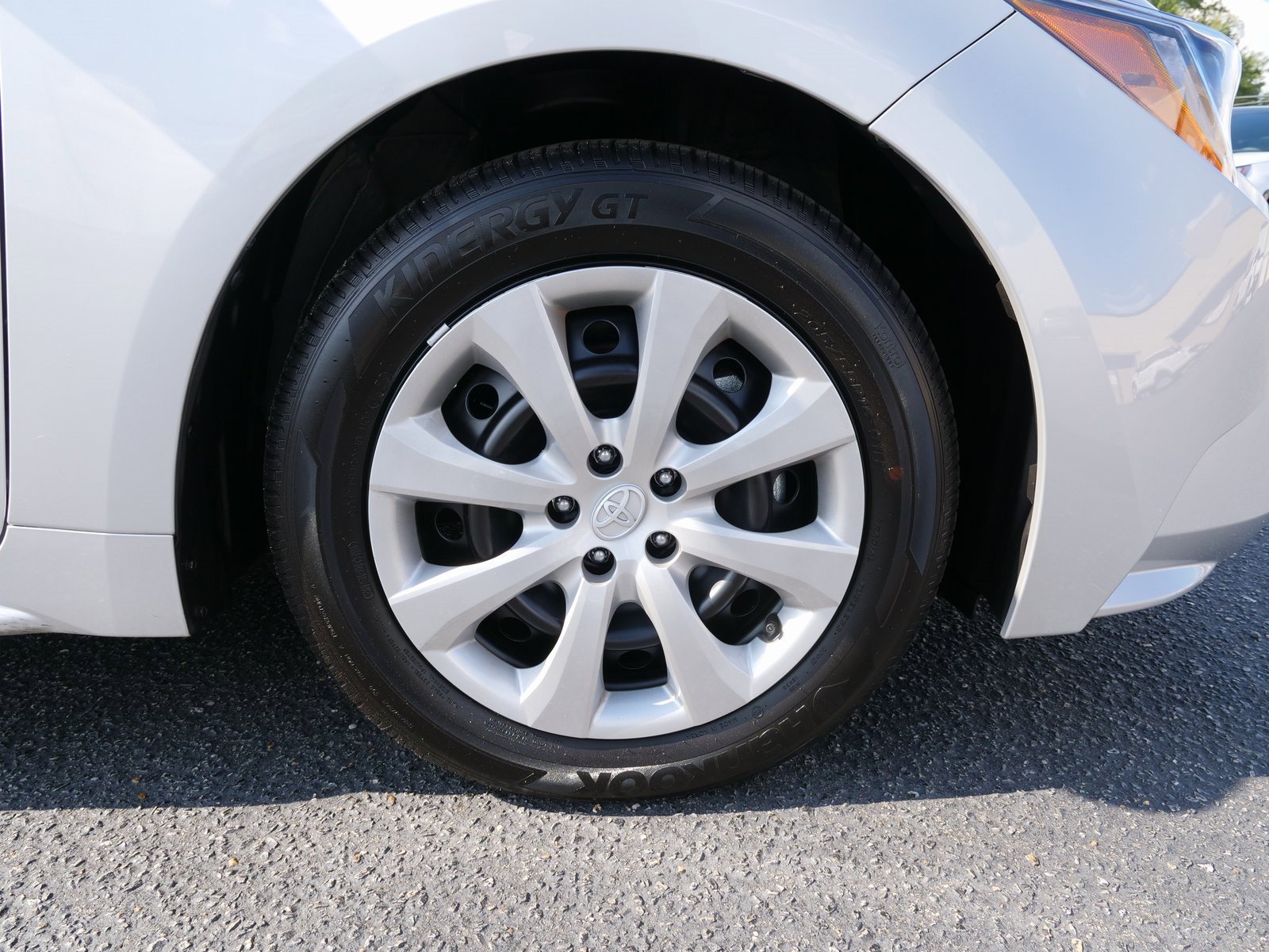 Used 2025 Toyota Corolla LE image 11