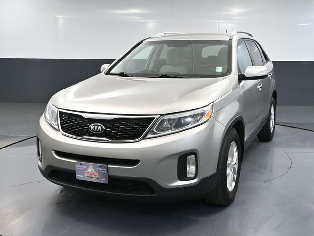 Used 2015 Kia Sorento LX image 11