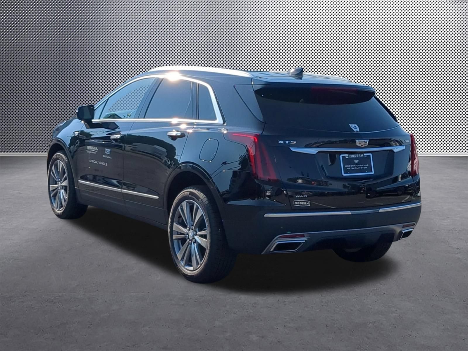 New 2026 Cadillac XT5 Premium Luxury w/ Driver Assist Package AWD/4WD image 3
