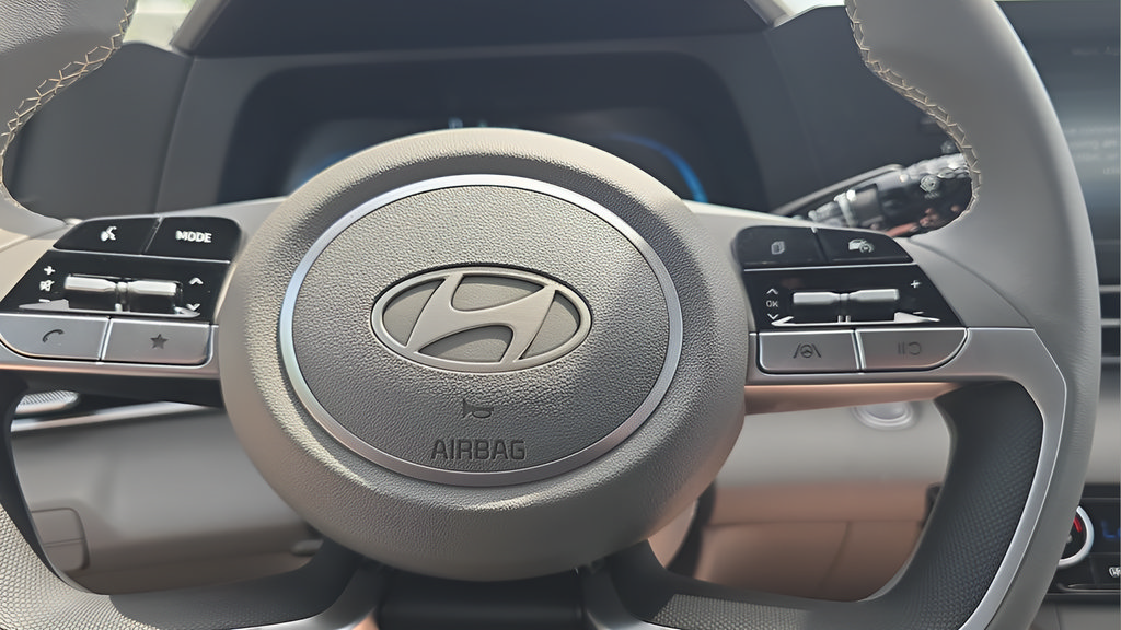 New 2026 Hyundai Elantra Sport FWD image 12
