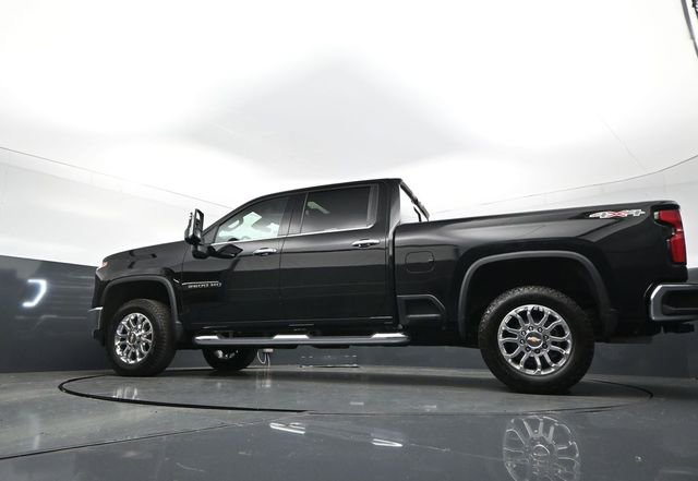 Used 2025 Chevrolet Silverado 2500 LTZ w/ LTZ Convenience Package AWD/4WD image 24