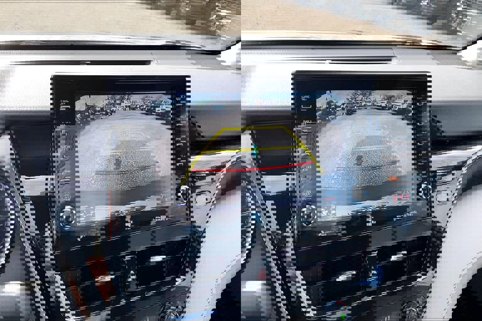 Used 2024 Toyota Camry XLE w/ Navigation Package image 27