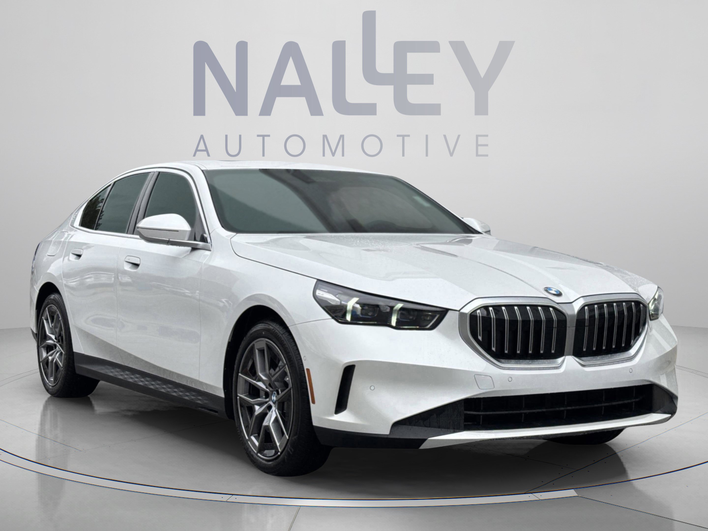 Used 2026 BMW 530i RWD image 5