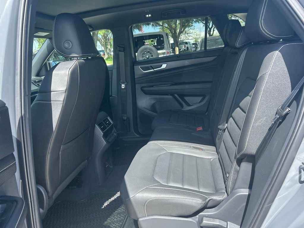 New 2026 Volkswagen Atlas Cross Sport SEL R-Line AWD/4WD image 49