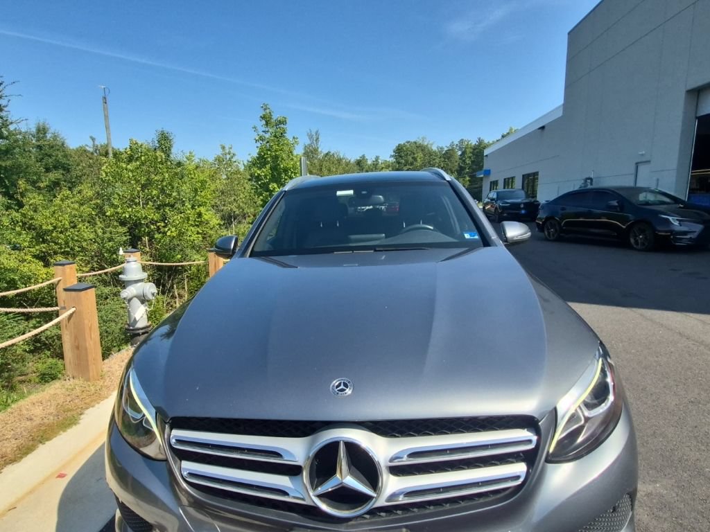 Used 2018 Mercedes-Benz GLC 300 4MATIC image 2