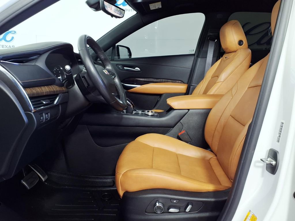 Used 2023 Cadillac XT4 Sport FWD image 7