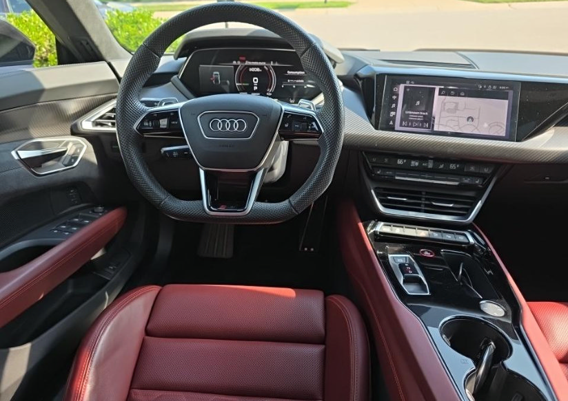 Used 2024 Audi RS e-tron GT w/ Carbon Performance Package AWD/4WD image 4