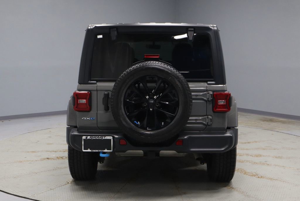 Used 2023 Jeep Wrangler Unlimited Sahara AWD/4WD image 10