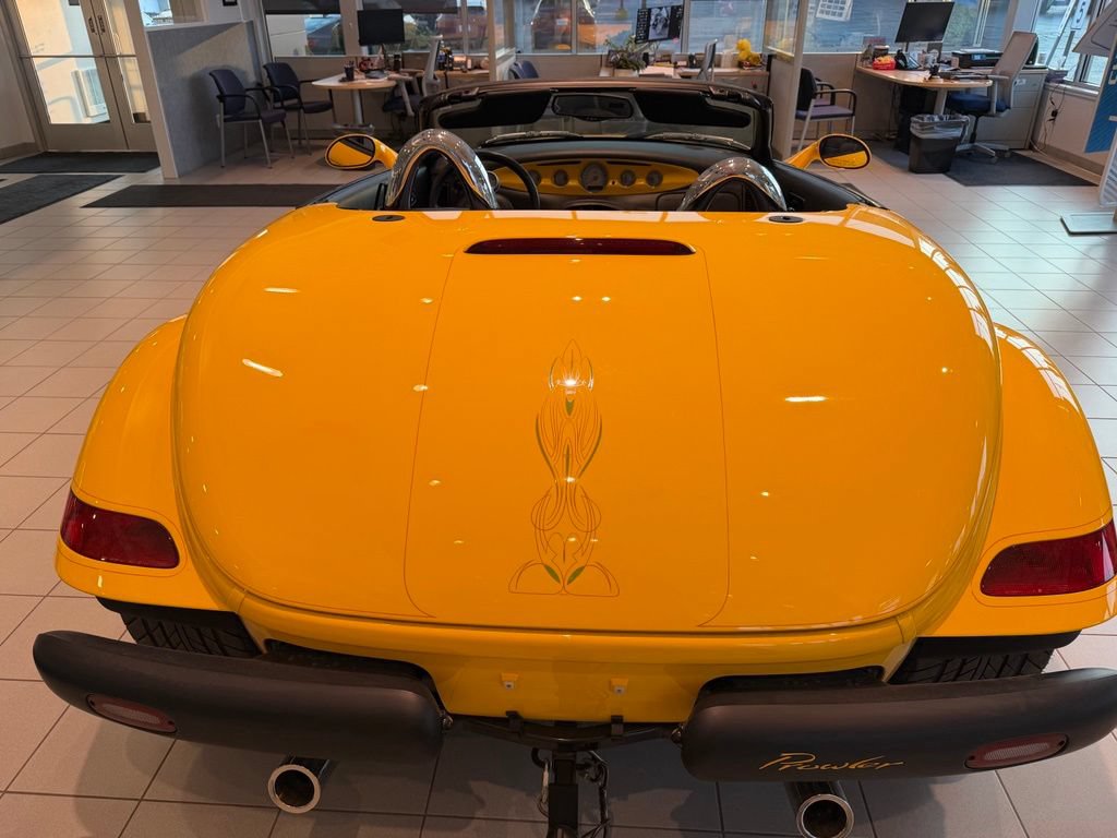 Used 2002 Chrysler Prowler RWD image 4