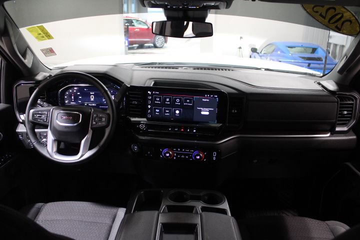 Certified 2025 GMC Sierra 2500 SLE w/ SLE Value Package; AWD/4WD image 2