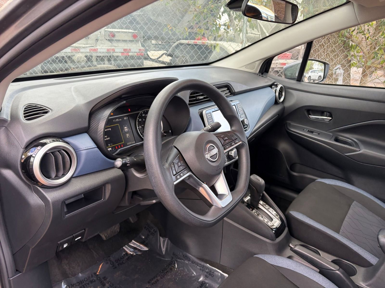 Used 2025 Nissan Versa SV FWD image 33