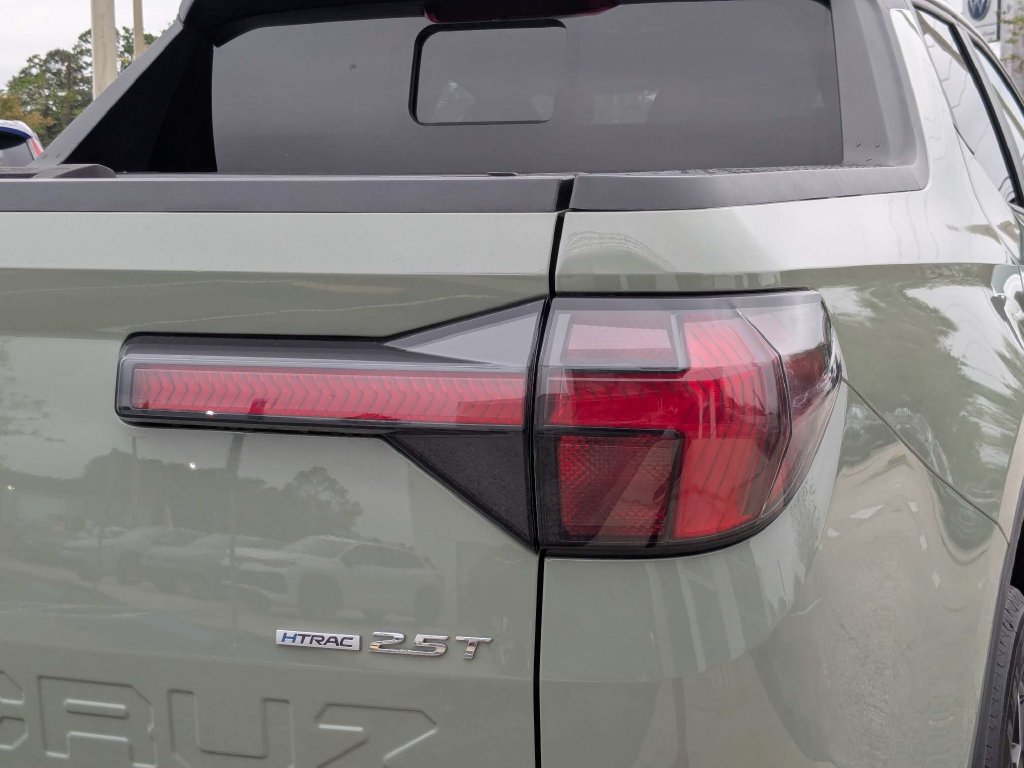 Used 2023 Hyundai Santa Cruz SEL Premium AWD/4WD image 12