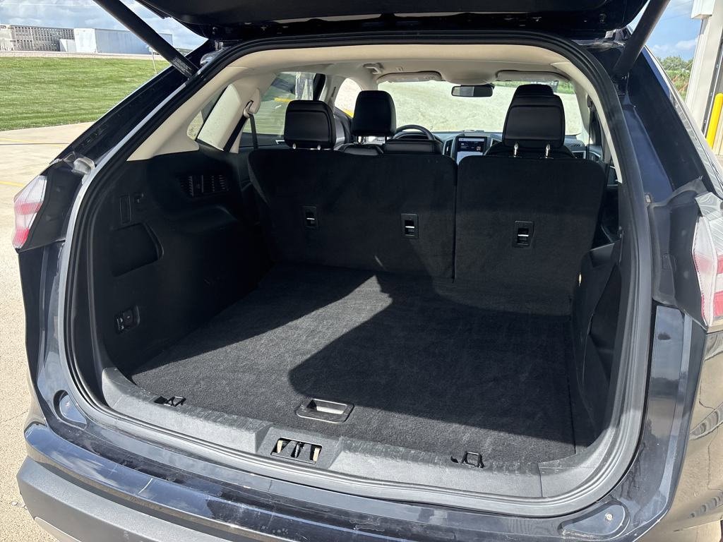 Used 2022 Ford Edge SEL w/ Convenience Package image 30