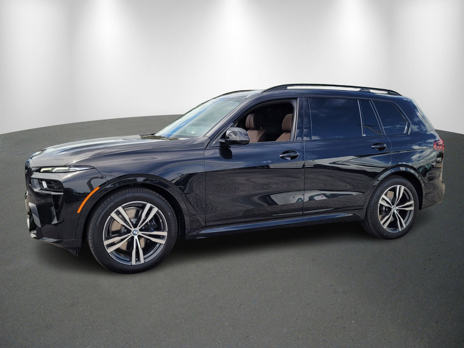 New 2026 BMW X7 M60i image 3