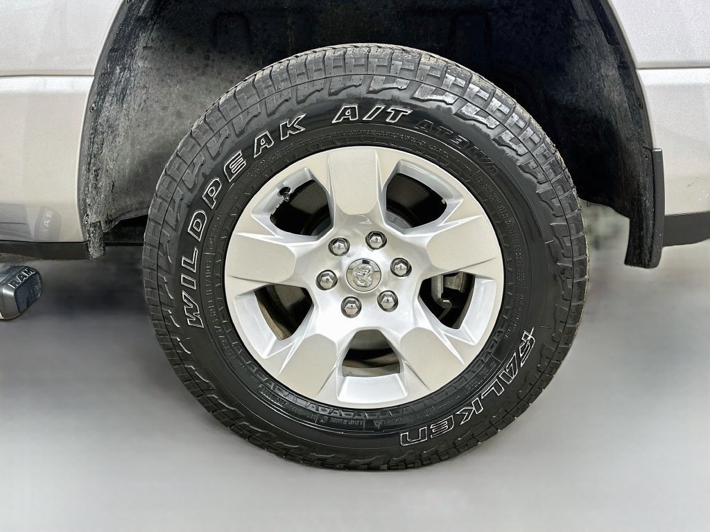 Used 2023 RAM 1500 Big Horn AWD/4WD image 37