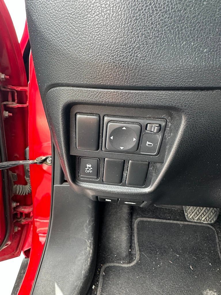 Used 2014 Nissan Juke S w/ Midnight Edition 2.0 FWD image 9