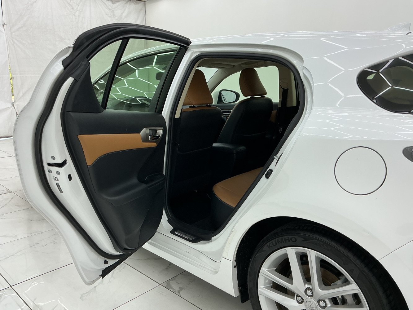 Used 2015 Lexus CT 200h FWD image 22