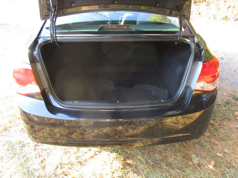 Used 2014 Chevrolet Cruze LS FWD image 10