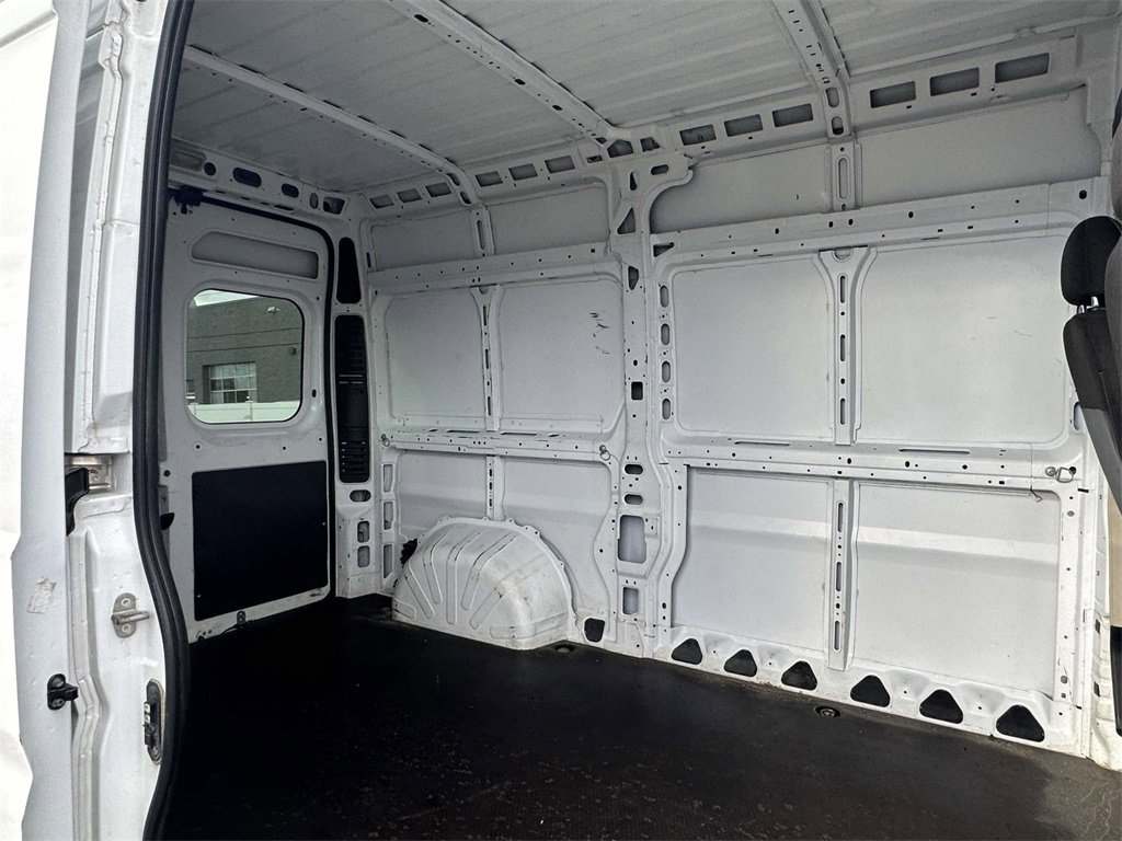 Used 2022 RAM ProMaster 2500 w/ Convenience Group image 12