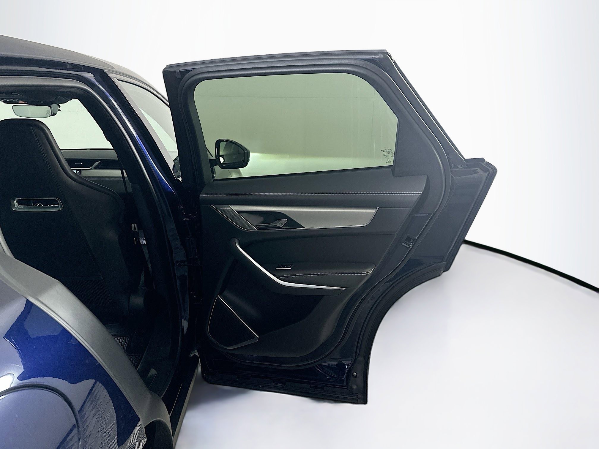 Used 2025 Jaguar F-PACE R-Dynamic S image 33