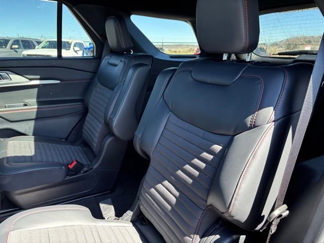 New 2026 Ford Explorer ST-Line w/ ST-Line Street Pack image 17