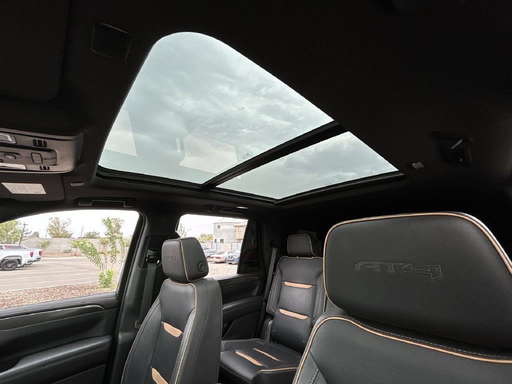 Used 2023 GMC Yukon AT4 w/ Technology Package AWD/4WD image 19