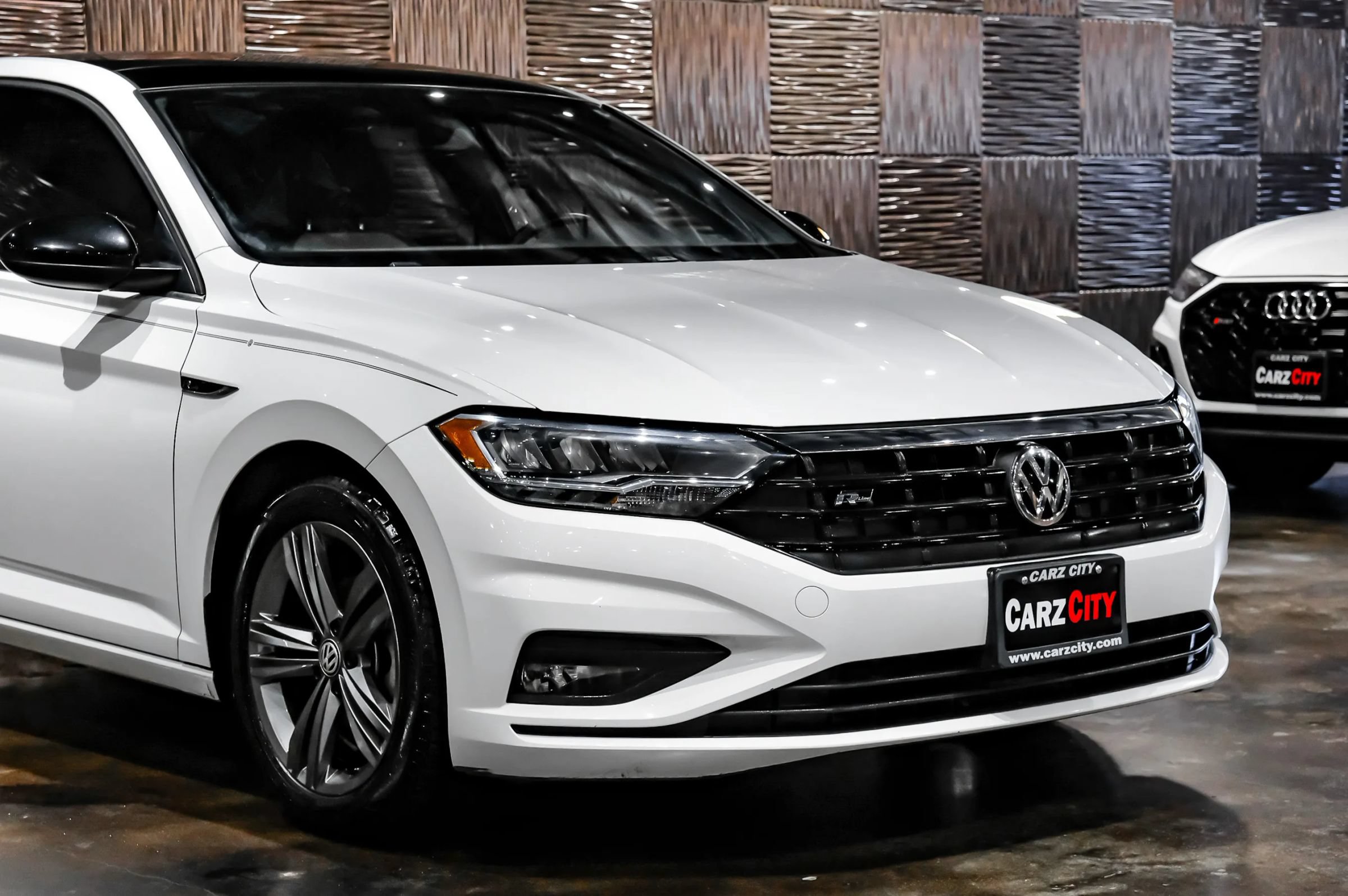 Used 2020 Volkswagen Jetta R-Line w/ R-Line Cold Weather Package FWD image 7