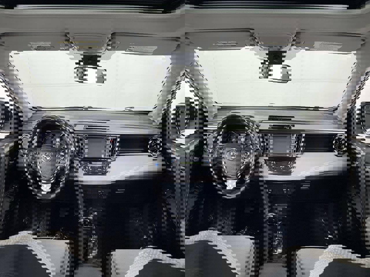 Used 2018 Toyota RAV4 XLE image 29