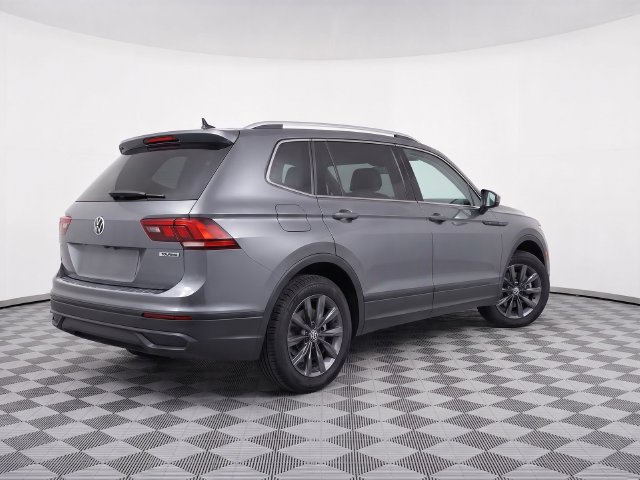 Certified 2022 Volkswagen Tiguan SE AWD/4WD image 4