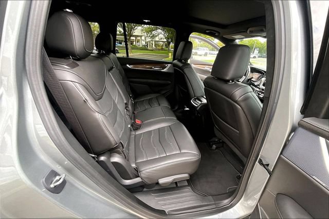 Used 2023 Cadillac XT6 Premium Luxury w/ Platinum Package AWD/4WD image 27