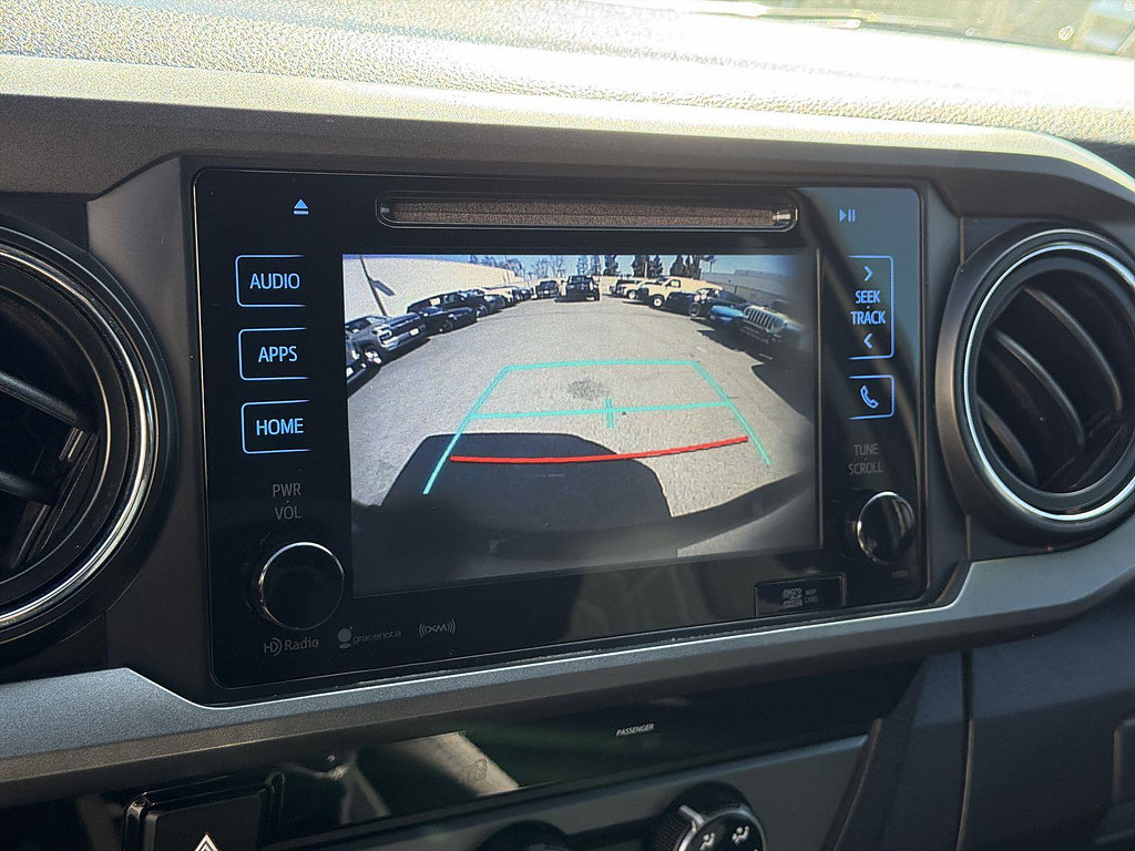 Used 2017 Toyota Tacoma TRD Sport AWD/4WD image 13