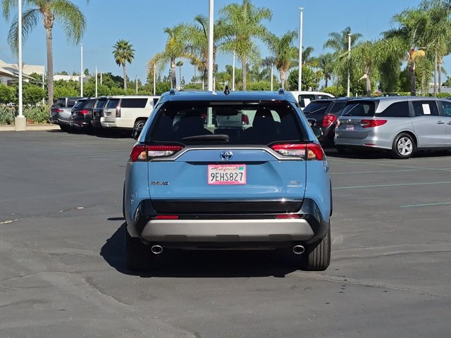 Used 2023 Toyota RAV4 XSE AWD/4WD image 7