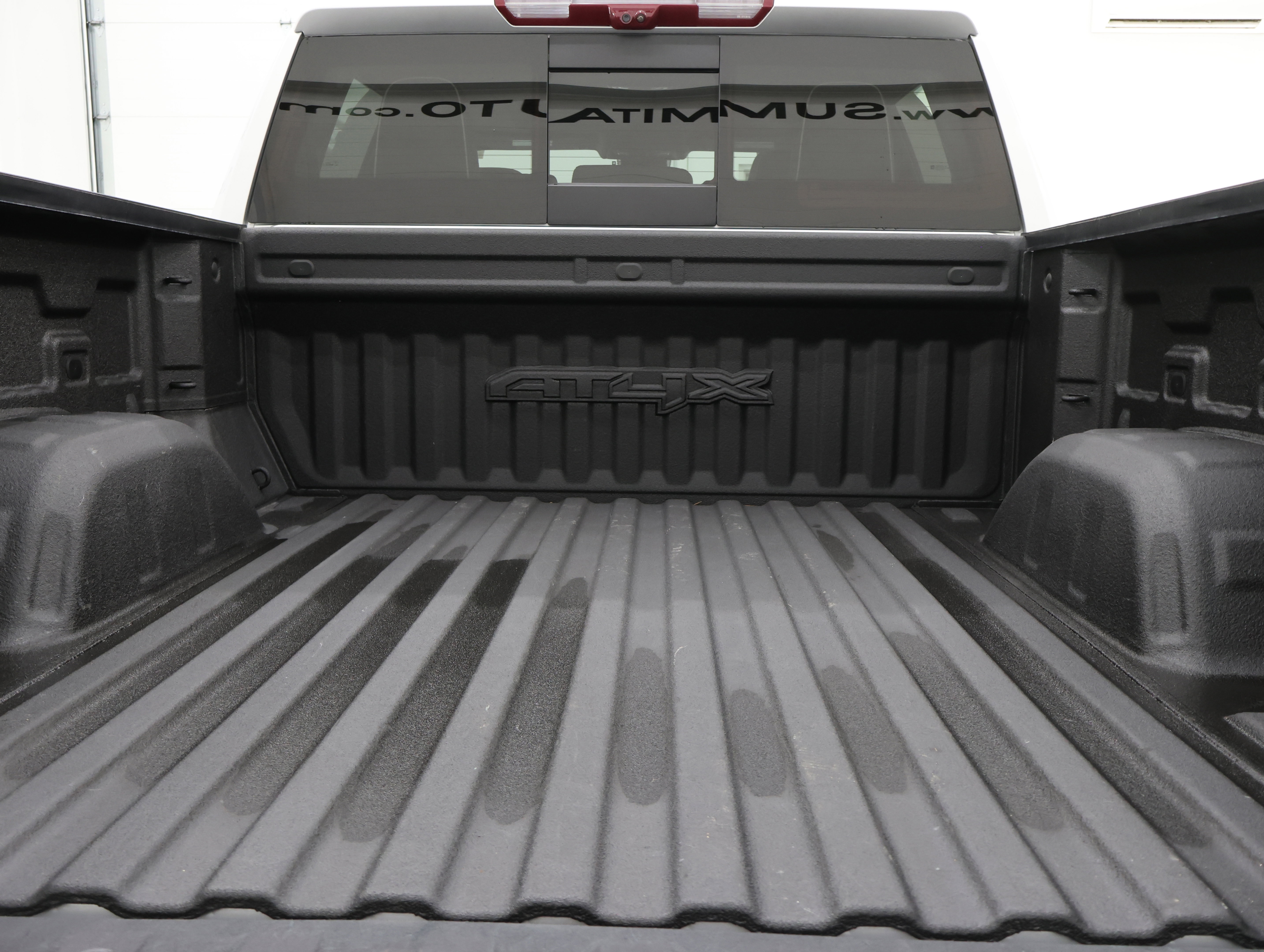 Used 2022 GMC Sierra 1500 AT4X image 33