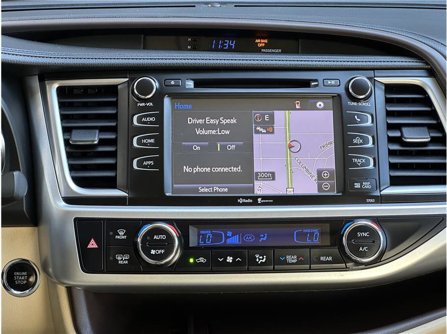 Used 2015 Toyota Highlander XLE image 25