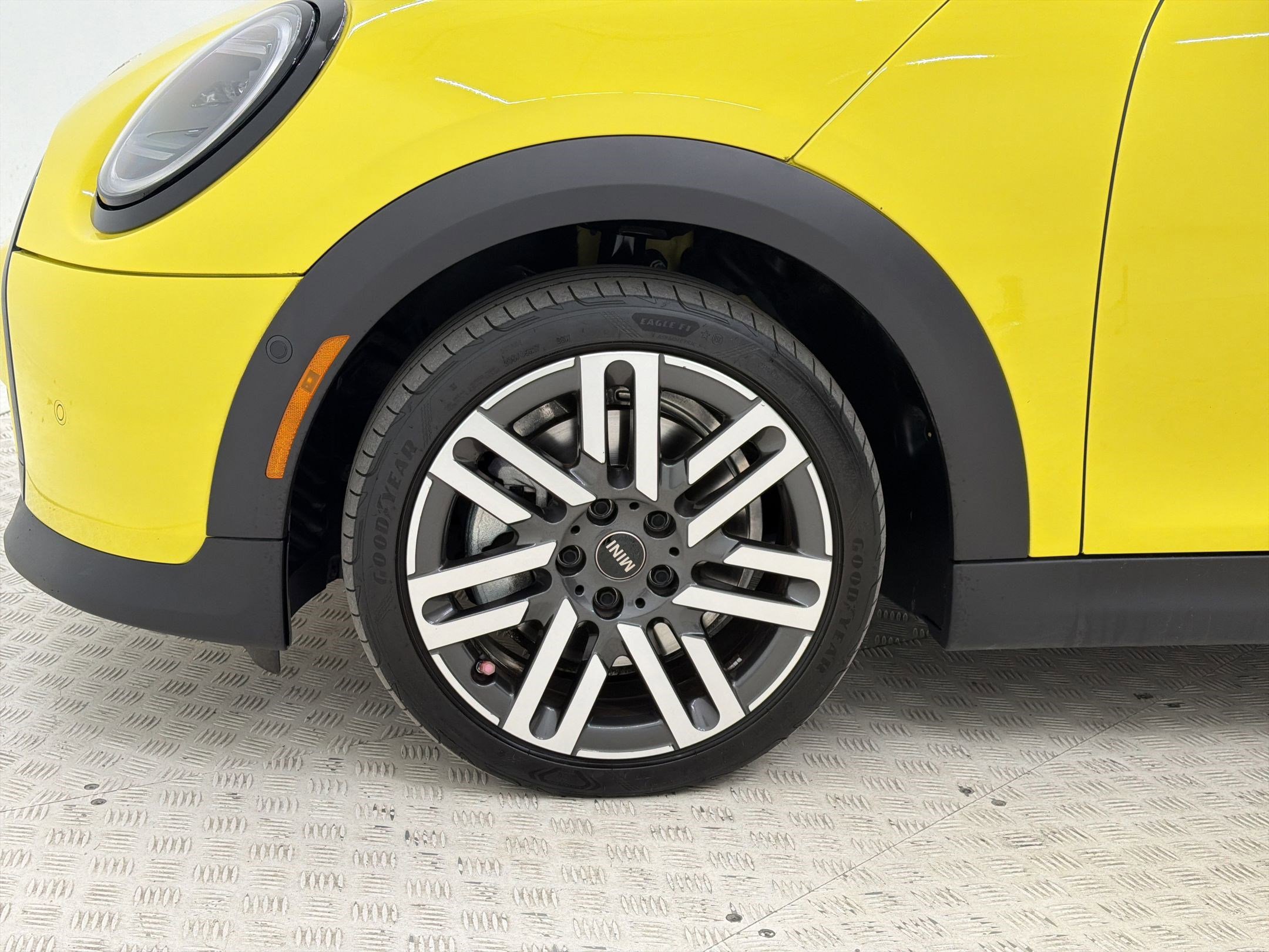 Certified 2025 MINI Cooper S image 12