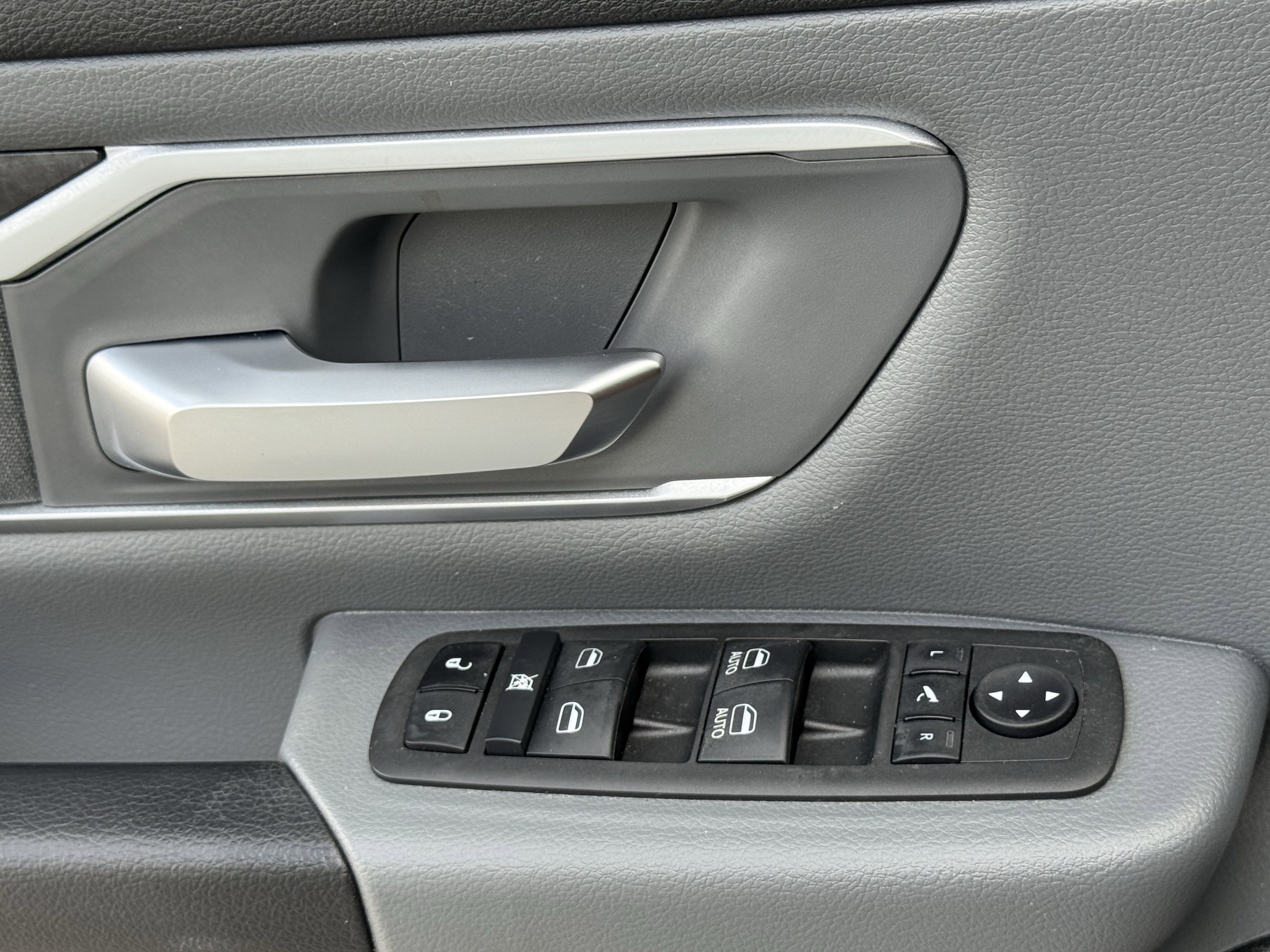 Used 2022 RAM 1500 Lone Star image 26