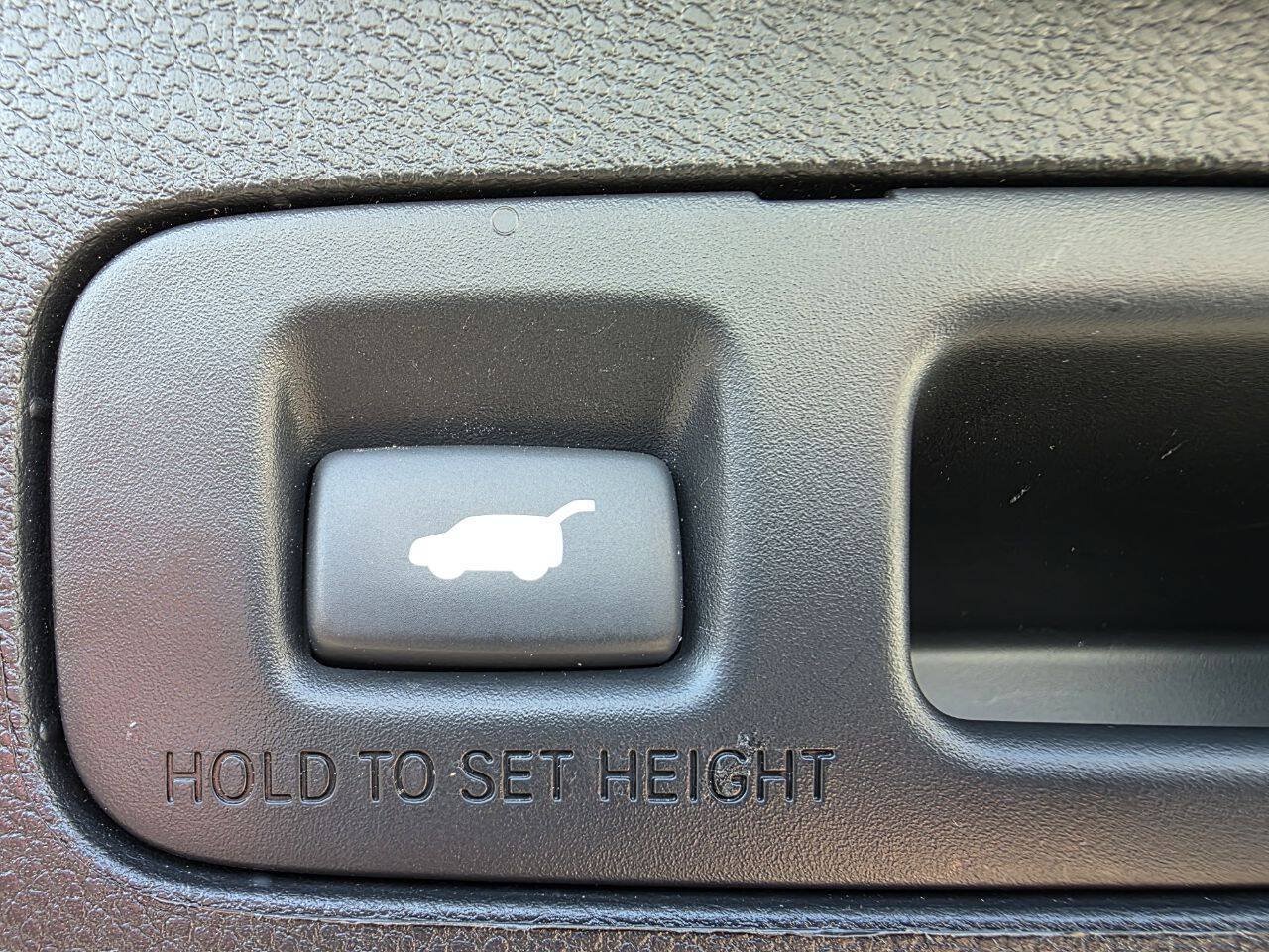 Used 2020 Honda CR-V Touring image 29