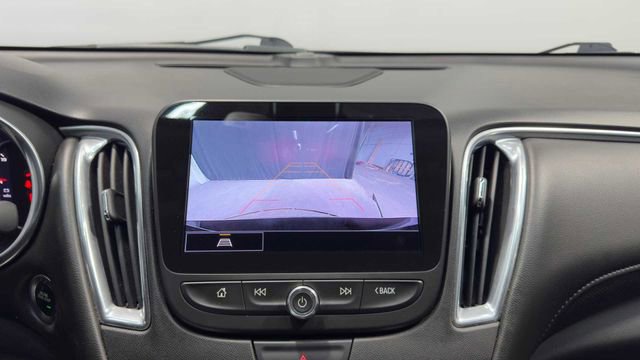 Used 2021 Chevrolet Malibu Premier image 30