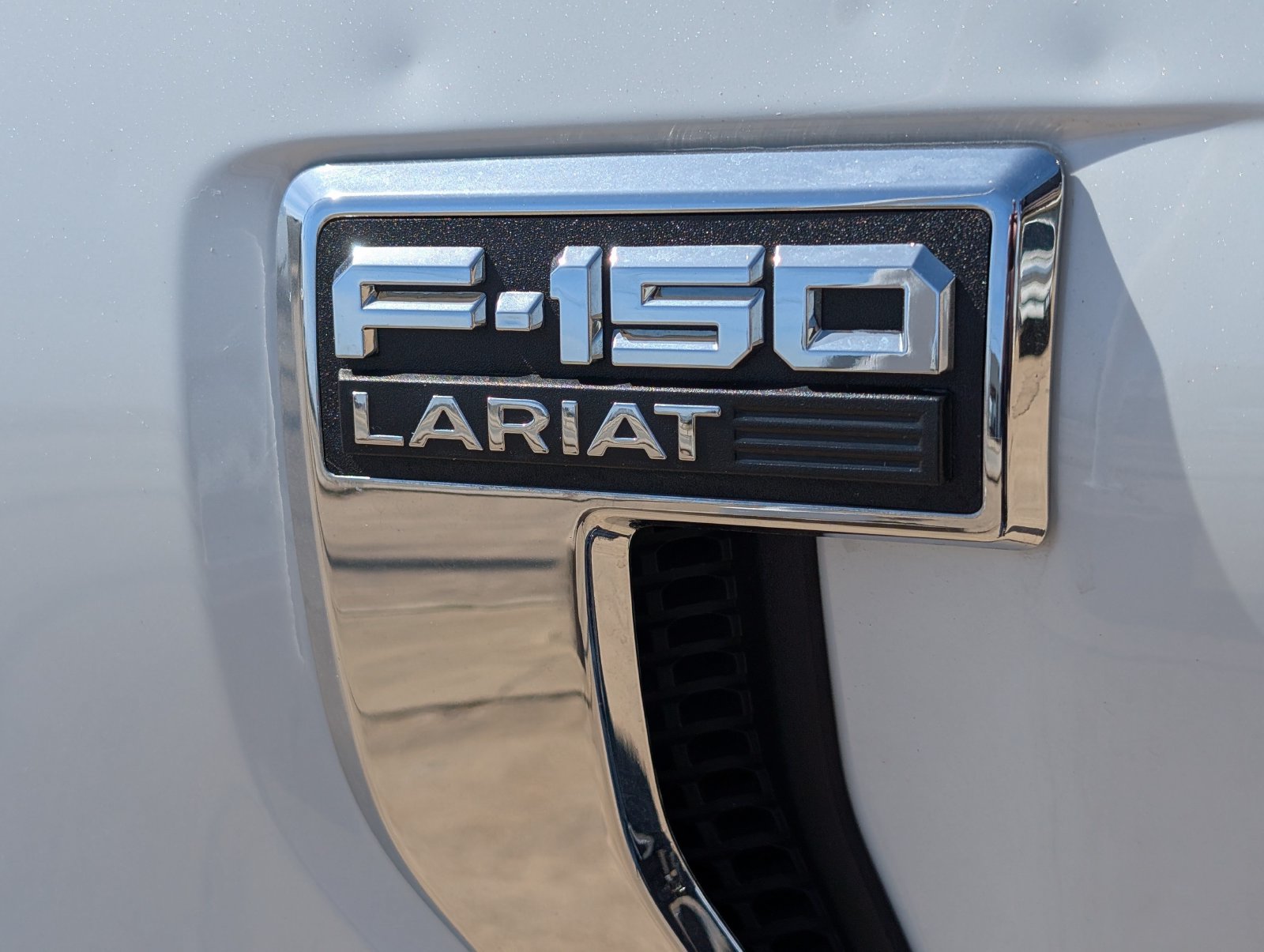 Used 2025 Ford F150 Lariat w/ Equipment Group 502A High AWD/4WD image 8