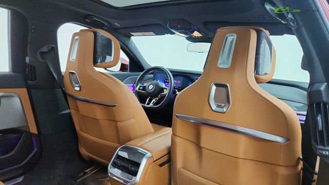 Used 2023 BMW 740i image 26