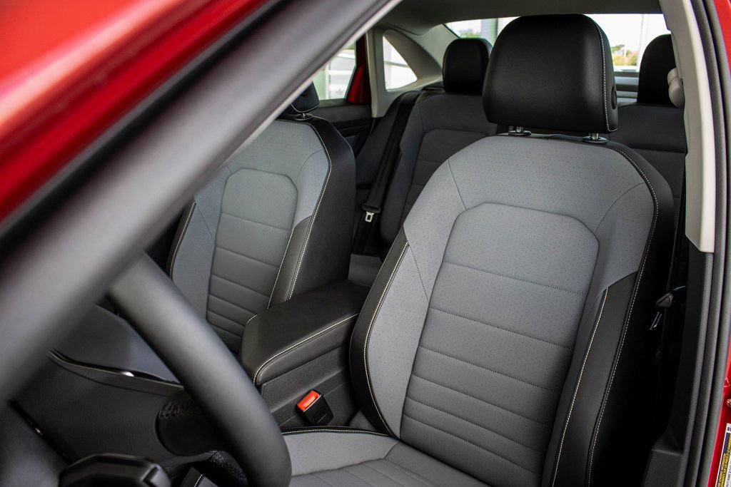 New 2025 Volkswagen Jetta SE image 27