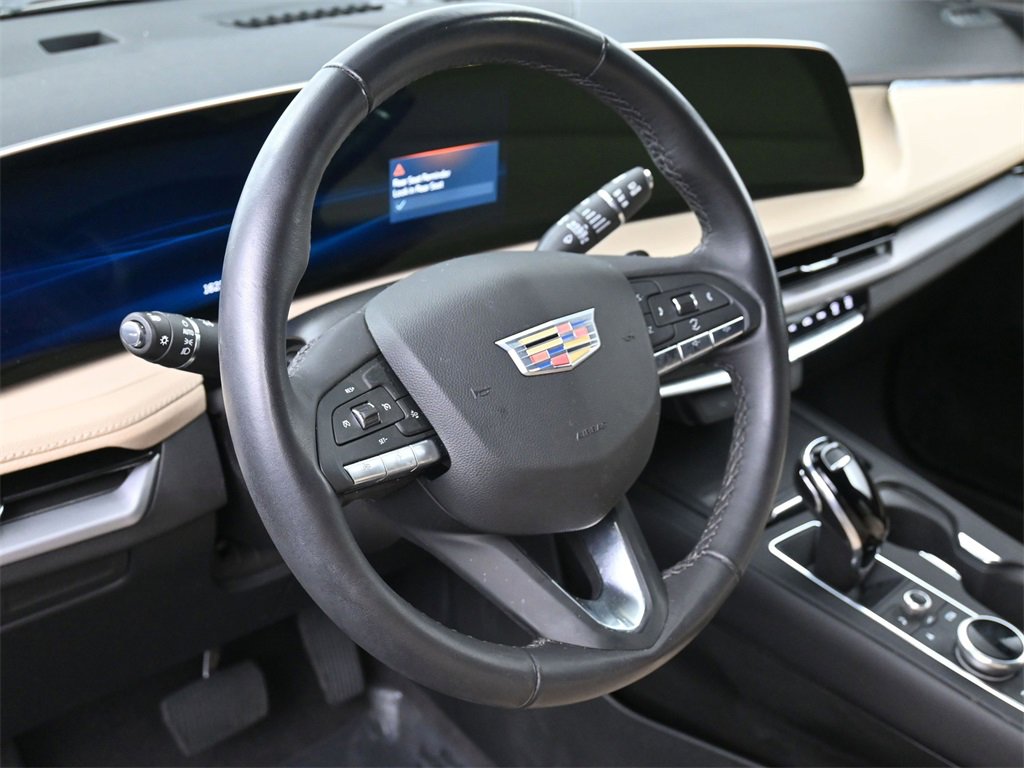 Certified 2024 Cadillac XT4 Luxury image 10