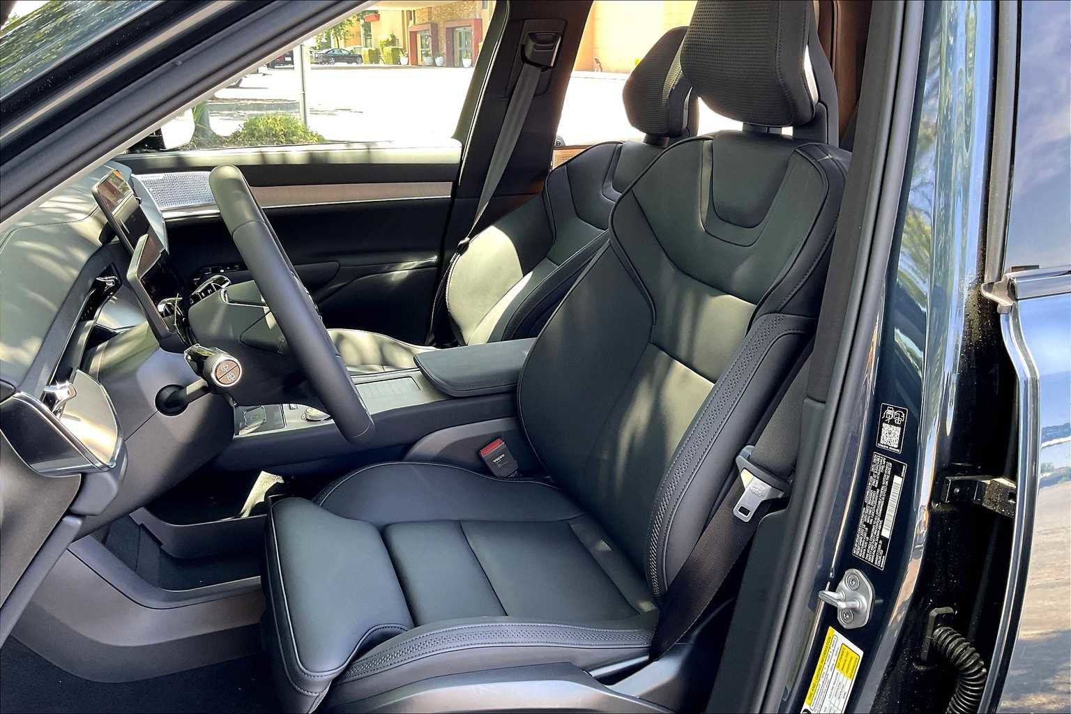 New 2025 Volvo EX90 Ultra image 11