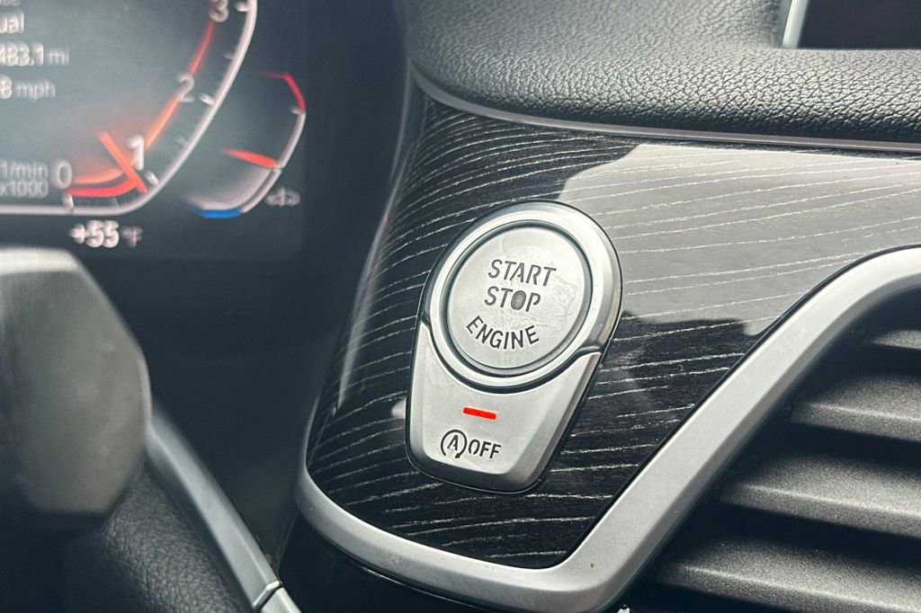 Used 2020 BMW 740i w/ M Sport Package image 21