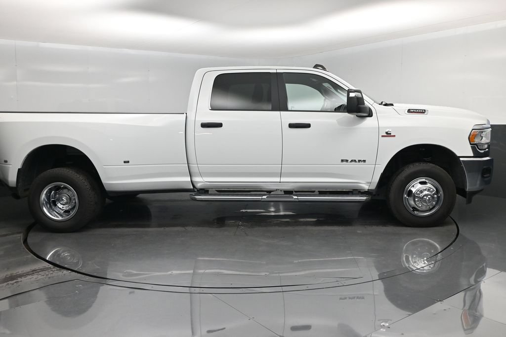 Used 2024 RAM 3500 Big Horn AWD/4WD image 2